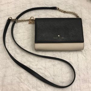 Small Kate Spade purse.